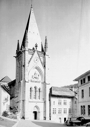 Clocher moderne, côté nord-ouest