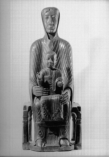 Statue reliquaire en bois : Vierge en Majesté (face)