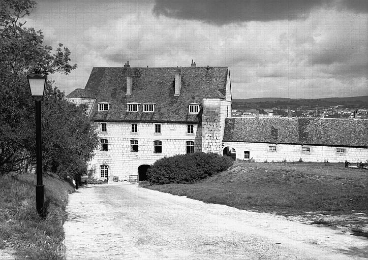 Pavillon d'entrée : côté extra-muros