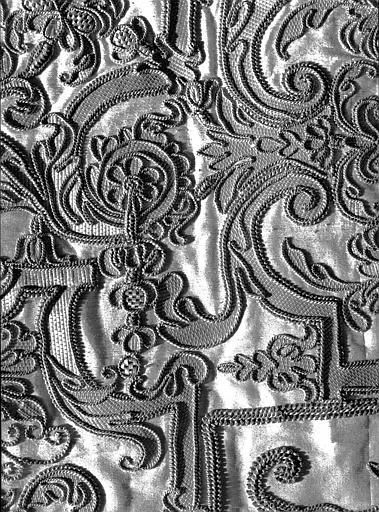 Chasuble n° 1 avec broderies de paille (détail)