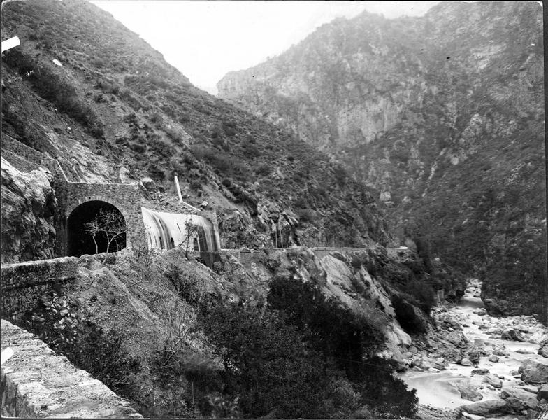 Le ravin de la mort dans les Monts Atlas en Algérie