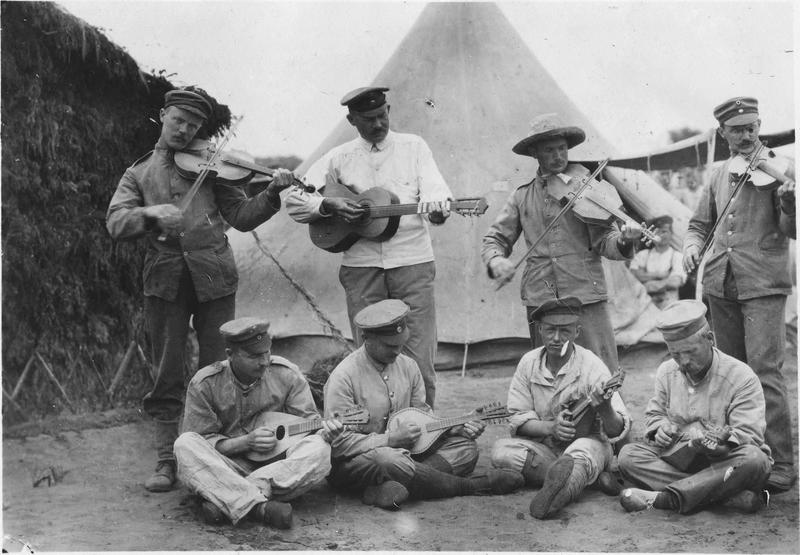 Camp de prisonniers allemands. L’orchestre