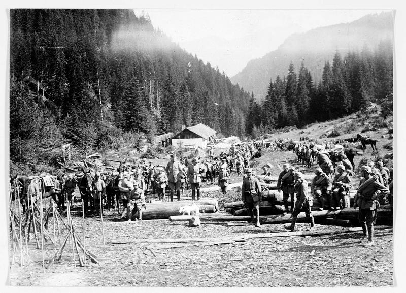 Halte d'une colonne allemande dans les Vosges