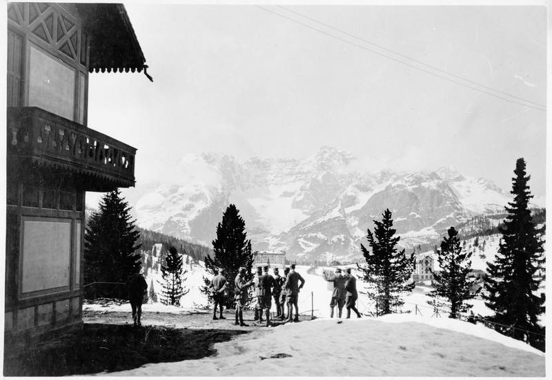 Le général Cadorna à Misurina. Il Generale Cadorna a Misurina (Cadore)