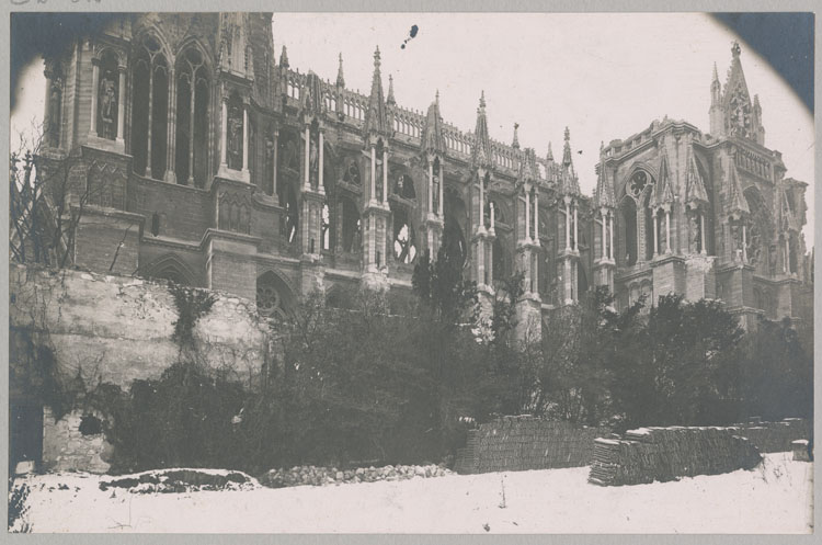 Façade sud sous la neige, depuis la première cour du palais archiépiscopal