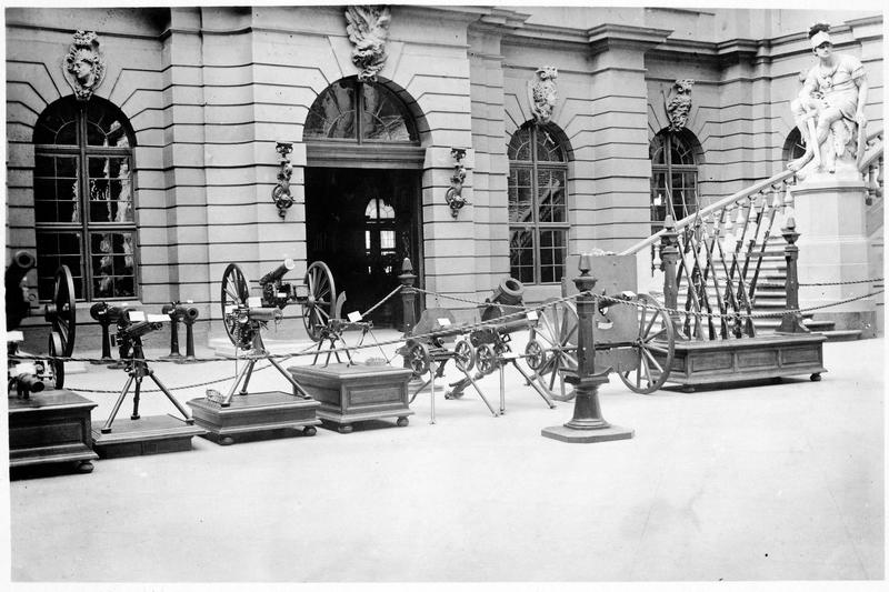 L'arsenal de Berlin ou Zeughaus. Exposition des armes prises à l'ennemi. Trophées