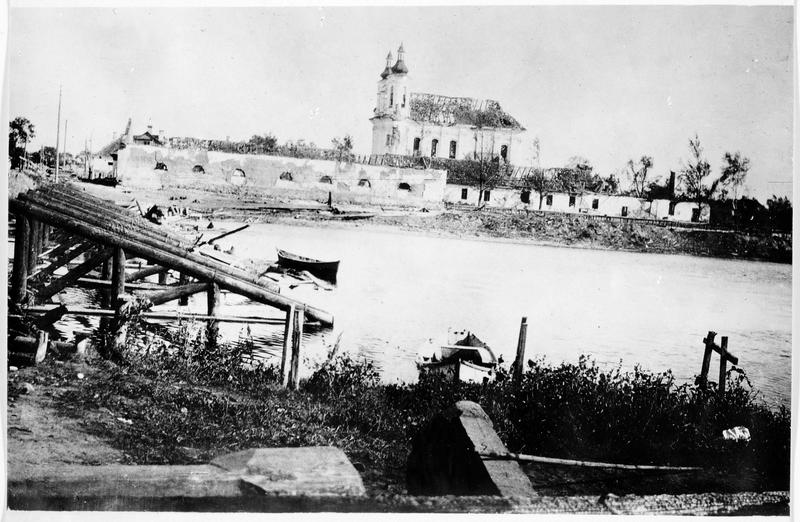 La ville de Slonim incendiée par les Allemands