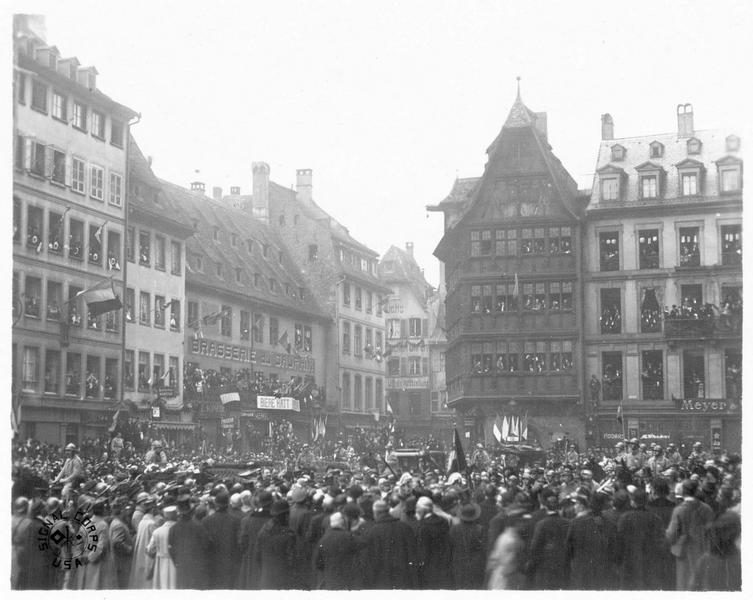 La promenade du président Poincaré dans la ville de Strasbourg
