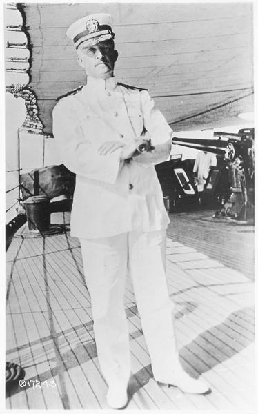 Vaisseau amiral : le contre-amiral Albert Gleaves, commandant du croiseur de transport de troupe américain, de la force atlantique