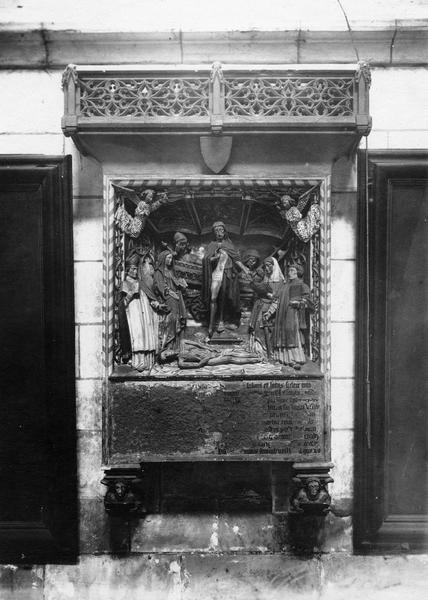 monument funéraire d'un chanoine : Christ ressuscité (le) - © Ministère de la Culture (France), Médiathèque du patrimoine et de la photographie (objets mobiliers), tous droits réservés