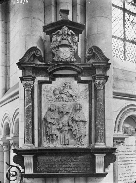 monument funéraire de Jean-Marie de Marnix : sainte famille et la Trinité (la) - © Ministère de la Culture (France), Médiathèque du patrimoine et de la photographie (objets mobiliers), tous droits réservés