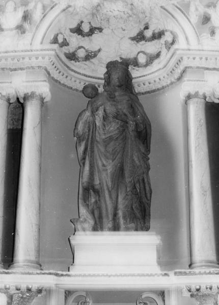 statue : Vierge à l'Enfant