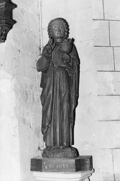 satue : saint Jean