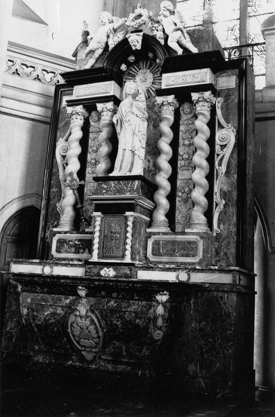 autel et retable latéral nord - © Ministère de la Culture (France), Médiathèque du patrimoine et de la photographie (objets mobiliers), tous droits réservés