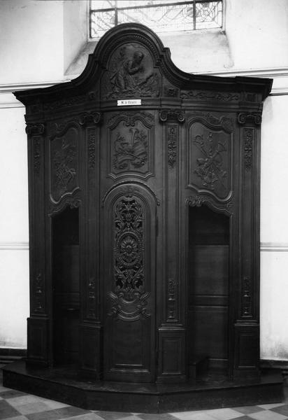 confessionnal - © Ministère de la Culture (France), Médiathèque du patrimoine et de la photographie (objets mobiliers), tous droits réservés