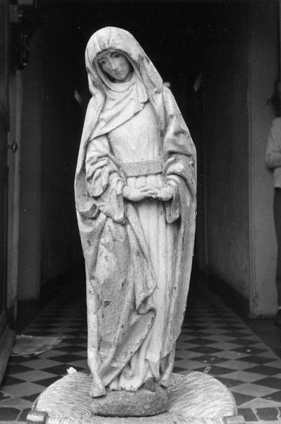 statue de la Vierge provenant du groupe du Calvaire - © Ministère de la Culture (France), Médiathèque du patrimoine et de la photographie (objets mobiliers), tous droits réservés