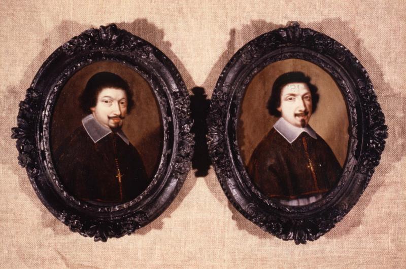 tableaux : portrait de Victor Le Boutillier évêque de Boulogne de 1628 à 1630 et Jean Dolce évêque de Boulogne de 1633 à 1643 et leurs cadres