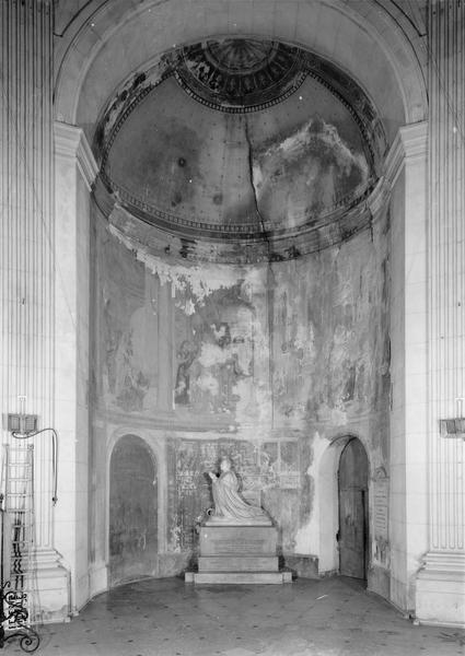 peintures monumentales : scènes consacrées à la Vierge, La Purification avec au premier plan le monument de Pgr Lobbedey, évêque d'Arras