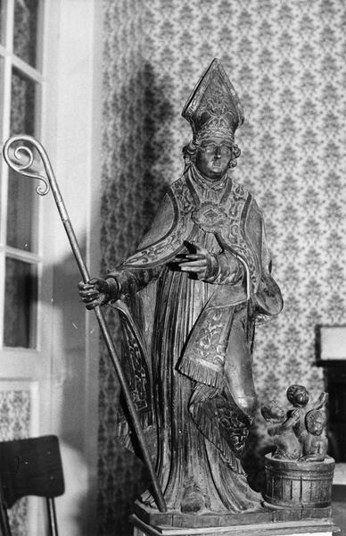 statue : saint Nicolas (photographie prise au presbytère) - © Ministère de la Culture (France), Médiathèque du patrimoine et de la photographie (objets mobiliers), tous droits réservés