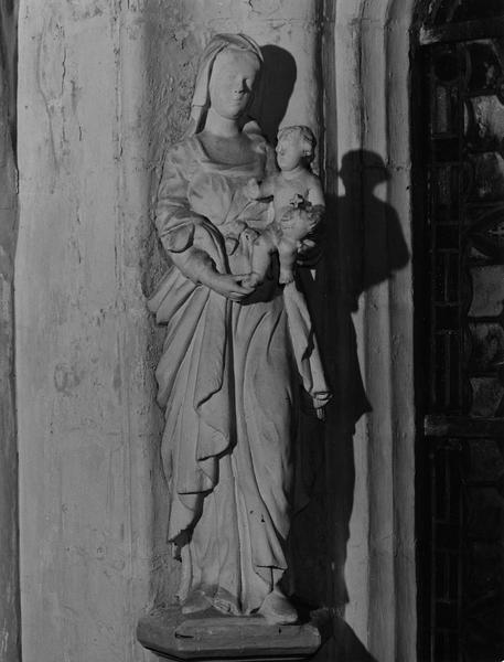 statue : Vierge à l'Enfant - © Ministère de la Culture (France), Médiathèque du patrimoine et de la photographie (objets mobiliers), tous droits réservés