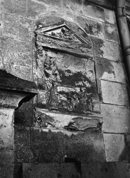 monument funéraire de Dom Folque Calvisse - © Ministère de la Culture (France), Médiathèque du patrimoine et de la photographie (objets mobiliers), tous droits réservés