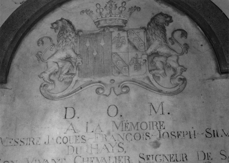 dalle funéraire de messire Jacques-François-Joseph-Silvain du Hays et de dame Marie-Françoise-Charlotte-Joseph Delevigne