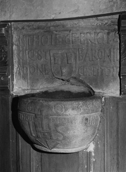 bénitier - © Ministère de la Culture (France), Médiathèque du patrimoine et de la photographie (objets mobiliers), tous droits réservés