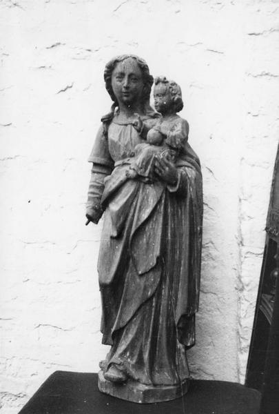 statue : Vierge à l'Enfant - © Ministère de la Culture (France), Médiathèque du patrimoine et de la photographie (objets mobiliers), tous droits réservés