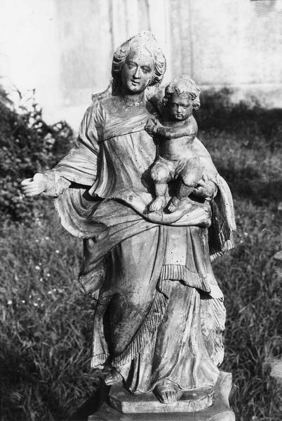Statue : Vierge à l'Enfant