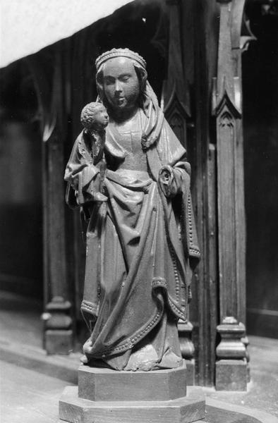 statue (statuette) : Vierge à l'Enfant - © Ministère de la Culture (France), Médiathèque du patrimoine et de la photographie (objets mobiliers), tous droits réservés