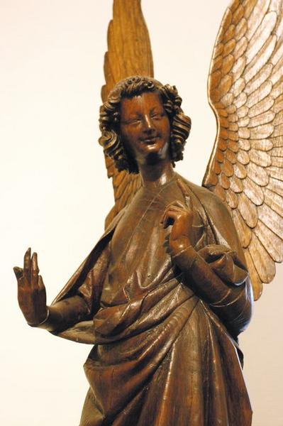 Deux statues : anges - © Ministère de la culture (France), Médiathèque du patrimoine et de la photographie, tous droits réservés ; Arras, musée des Beaux-Arts