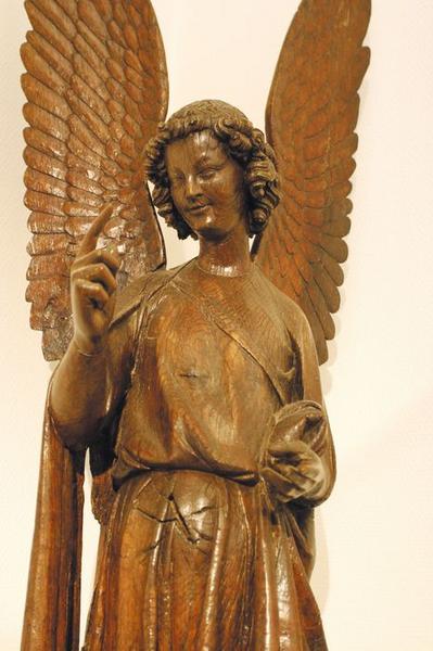 Deux statues : anges - © Ministère de la culture (France), Médiathèque du patrimoine et de la photographie, tous droits réservés ; Arras, musée des Beaux-Arts