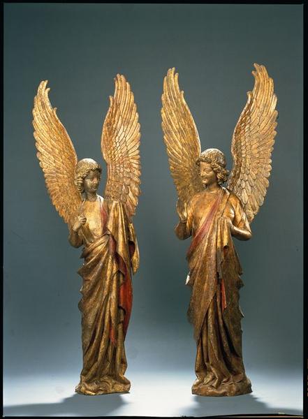 Deux statues : anges
