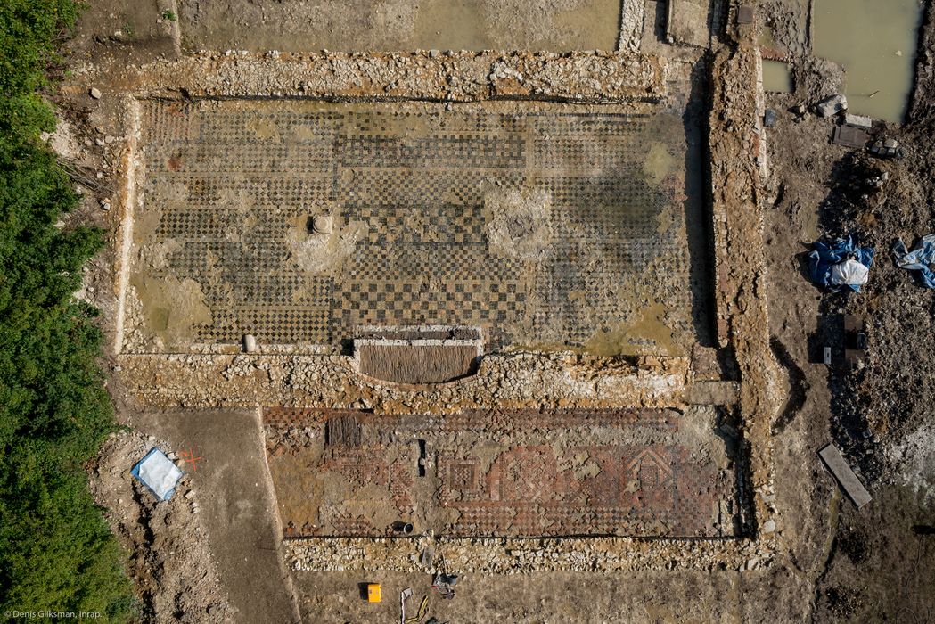 ensemble de carreaux de pavement : vue aérienne générale du site