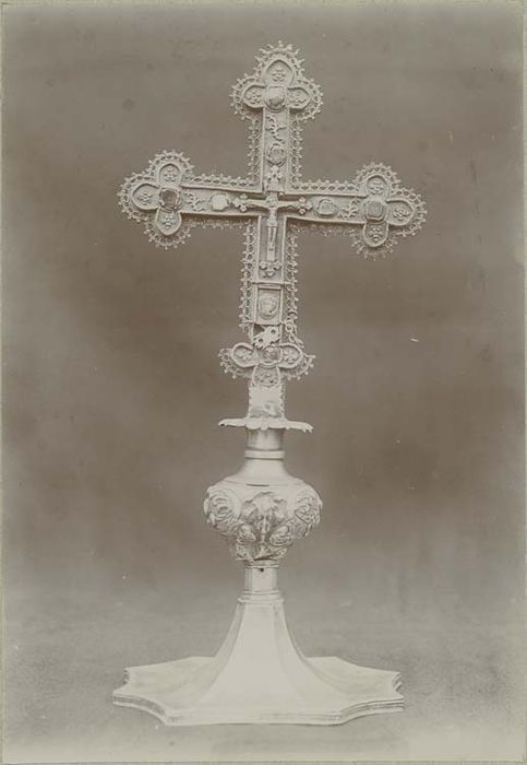 croix d'autel - © Ministère de la Culture (France), Médiathèque du patrimoine et de la photographie, diffusion GrandPalaisRmn Photo