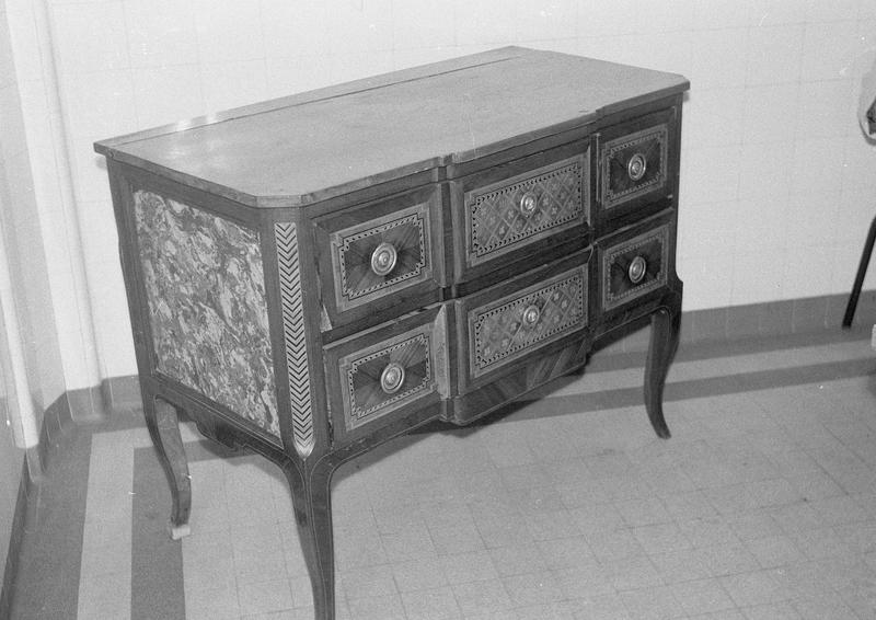Commode - © Ministère de la Culture (France), Médiathèque du patrimoine et de la photographie, diffusion GrandPalaisRmn Photo