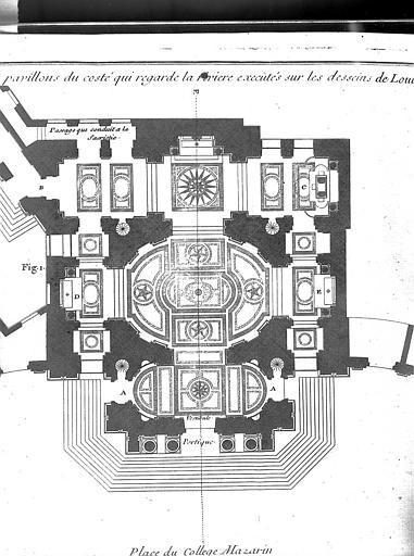 Gravure : Plan du pavillon latéral qui donne sur la Seine