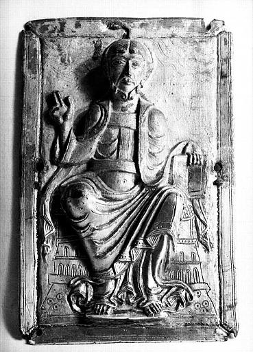 Châsse de saint Bobolène, plaque en feuilles de métal sur âme de bois : Christ en Majesté