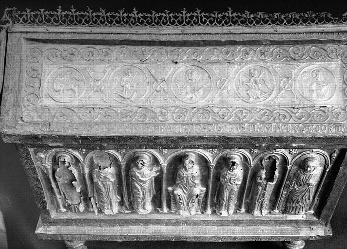 Châsse reliquaire en argent et vermeil (dessus)