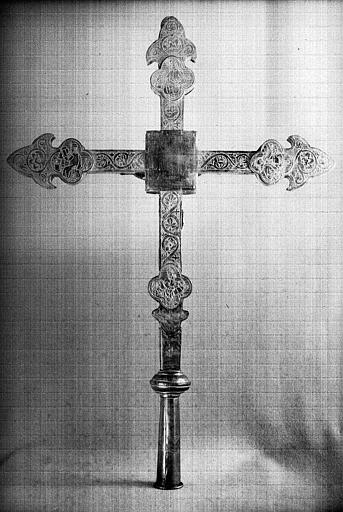 Croix processionnelle, feuilles de cuivre estampé (revers)