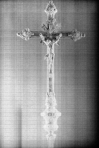 Croix processionnelle en argent (avers)