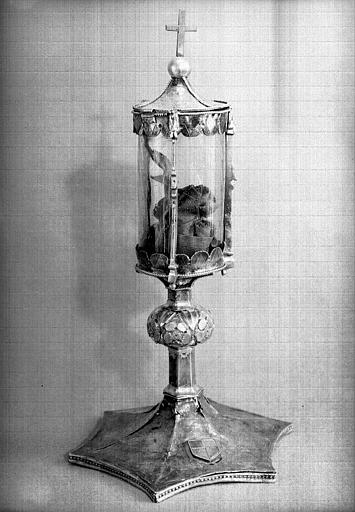 Monstrance reliquaire cylindrique et pédiculée, en vermeil et verre