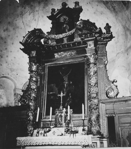 tabernacle et retable du maître-autel, tableau : Sainte Madeleine au pied de la croix