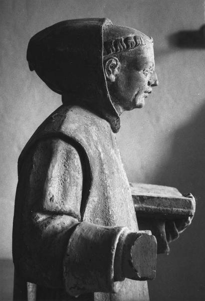 statue : saint Bruno, vue partielle
