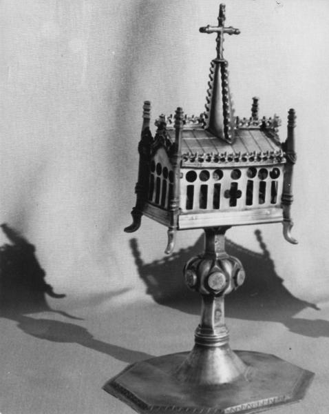 reliquaire, vue générale - © Ministère de la Culture (France), Médiathèque du patrimoine et de la photographie (objets mobiliers), tous droits réservés
