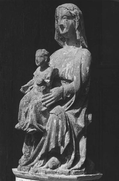 statue : Vierge en majesté dite Notre-Dame-de-la-Rivière, vue générale