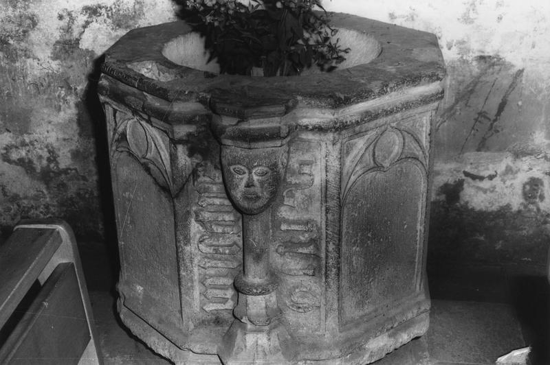 fonts baptismaux (cuve baptismale), vue générale