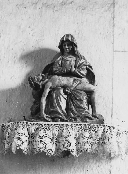 groupe sculpté : Vierge de Pitié