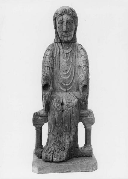 statue : Vierge en majesté, vue générale, vue générale - © Ministère de la Culture (France), Médiathèque du patrimoine et de la photographie (objets mobiliers), tous droits réservés