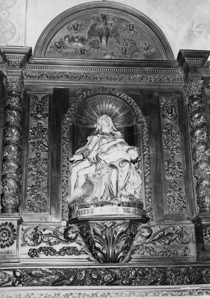 retable, groupe sculpté : Vierge de Pitié (3ème chapelle sud), vue générale